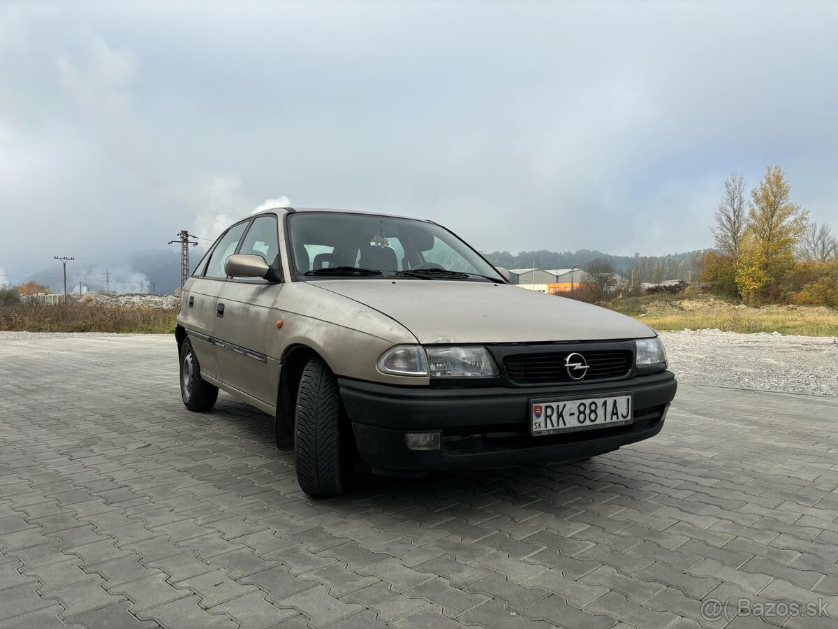 Opel Astra F 1.6