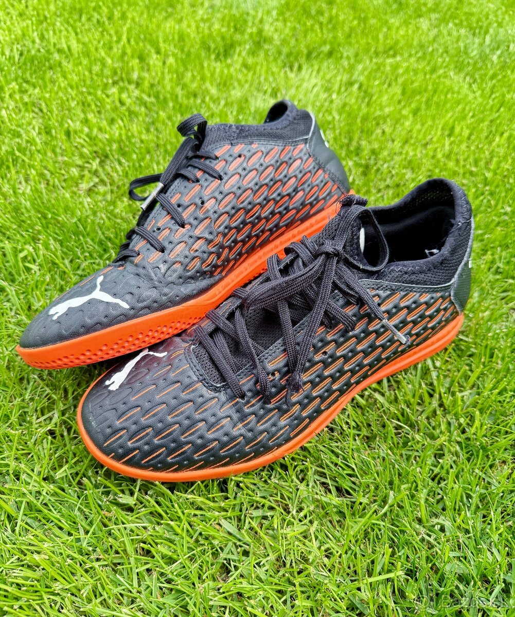 Halovky ADIDAS veľ. 40,5