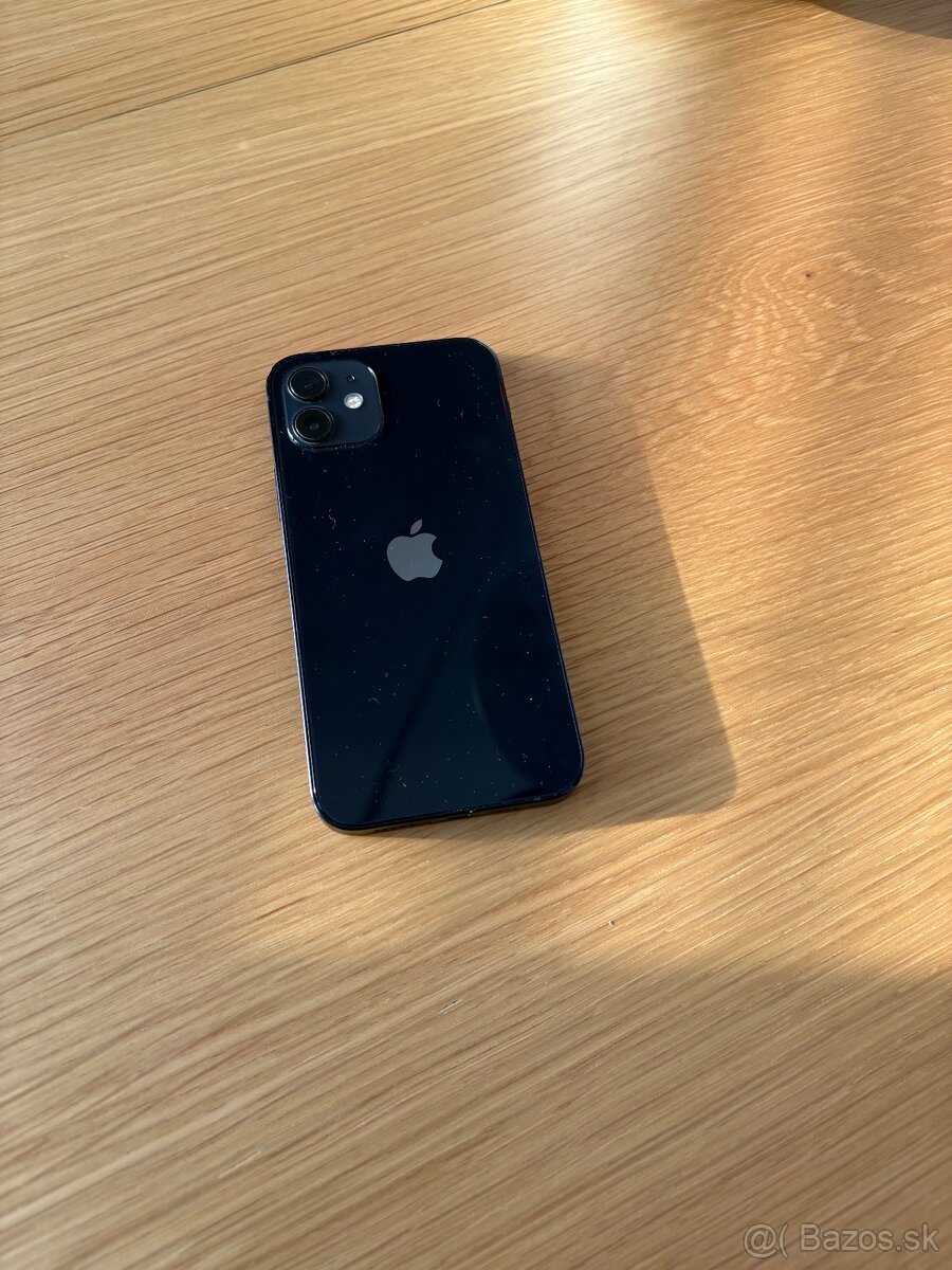 P: iPhone 12 (128GB)