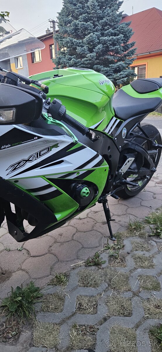 Kawasaki zx10r 30th anniversary