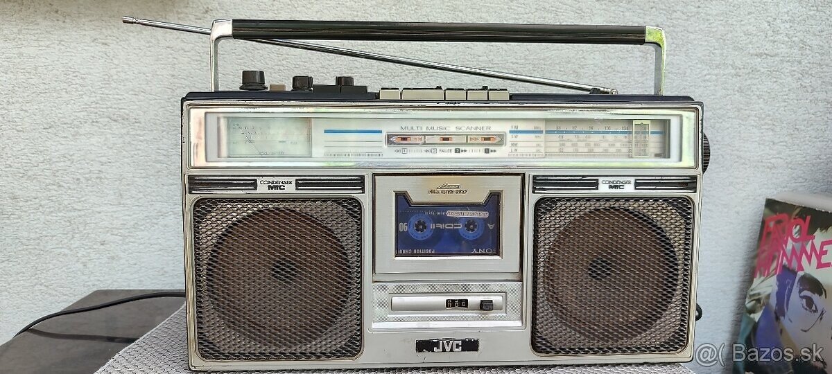 Radiomagnetofon JVC