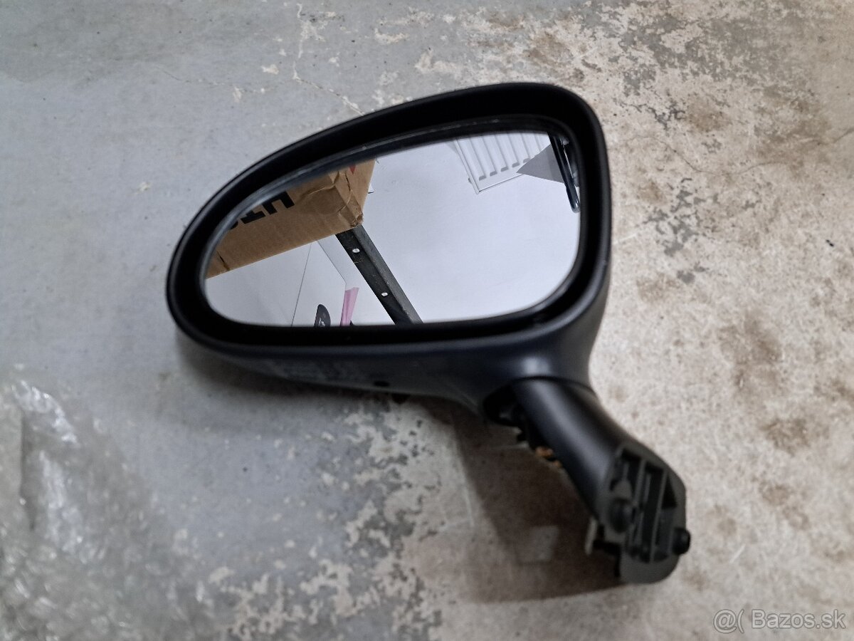 Predám spätné zrkadlo ľavé na Daewoo Matiz