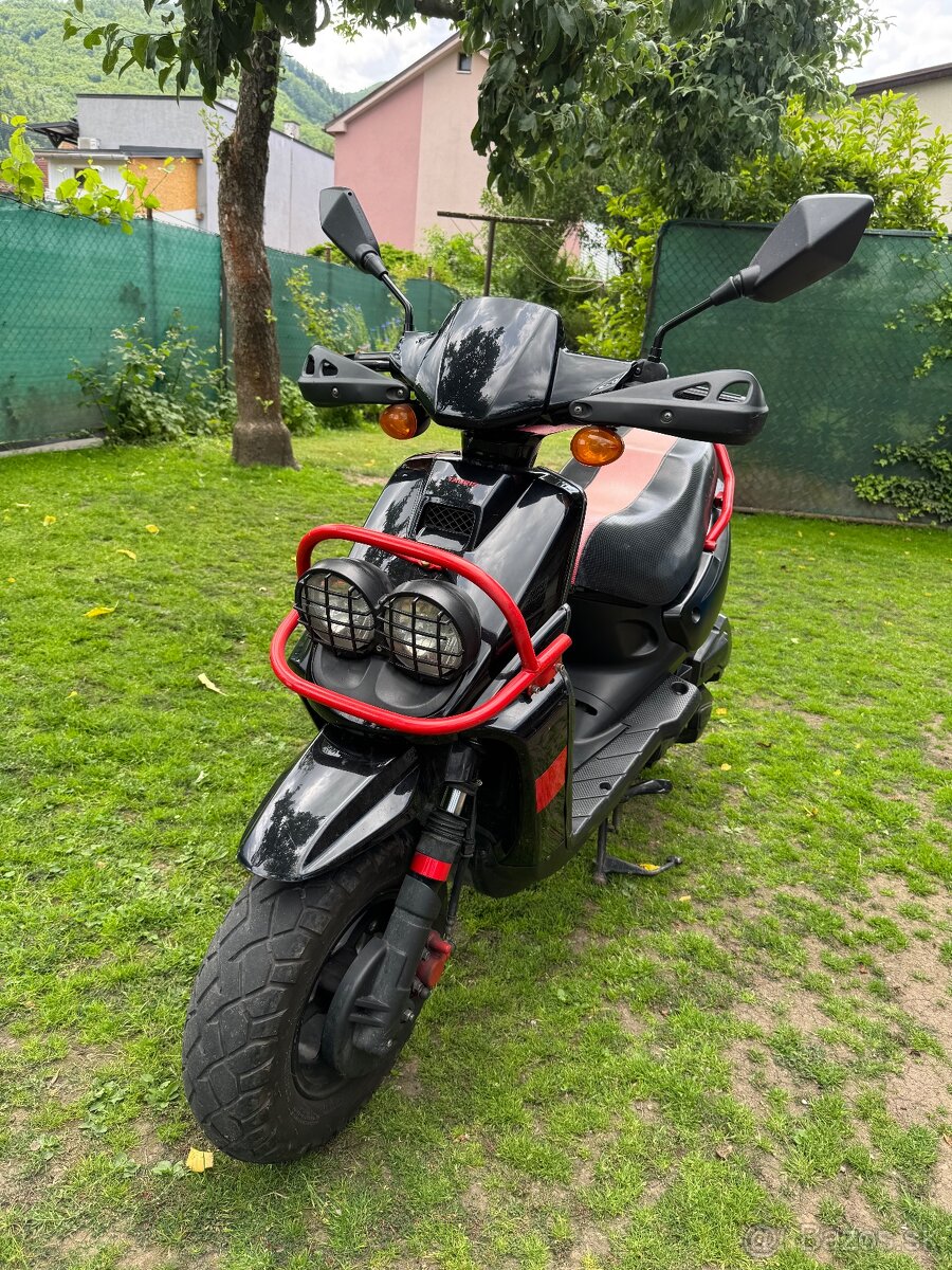 Skúter 125ccm