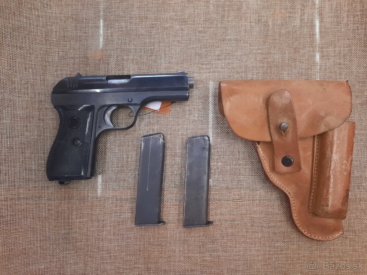 Samonabíjacia pištoľ ČZ 27