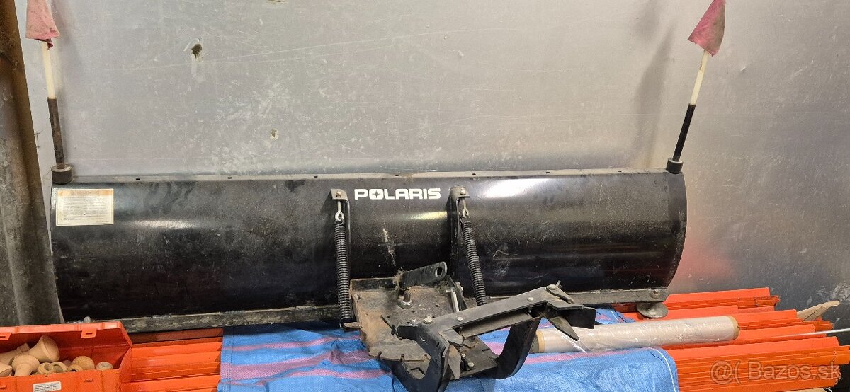 Predam snezny pluh Polaris
