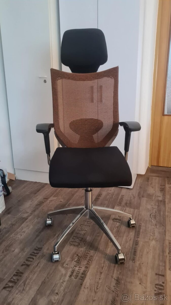 SPINERGO - ergonomická kancelárska stolička