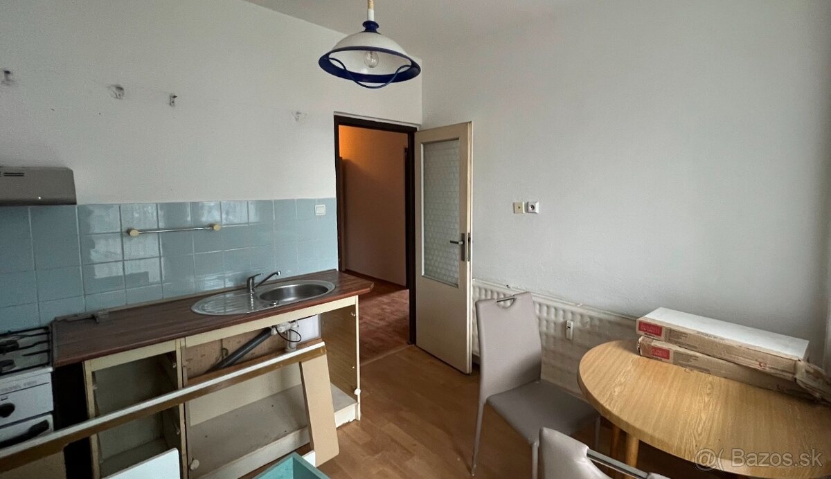 slnečný 3-izbový byt s loggiou s krásnym výhľadom 65m2