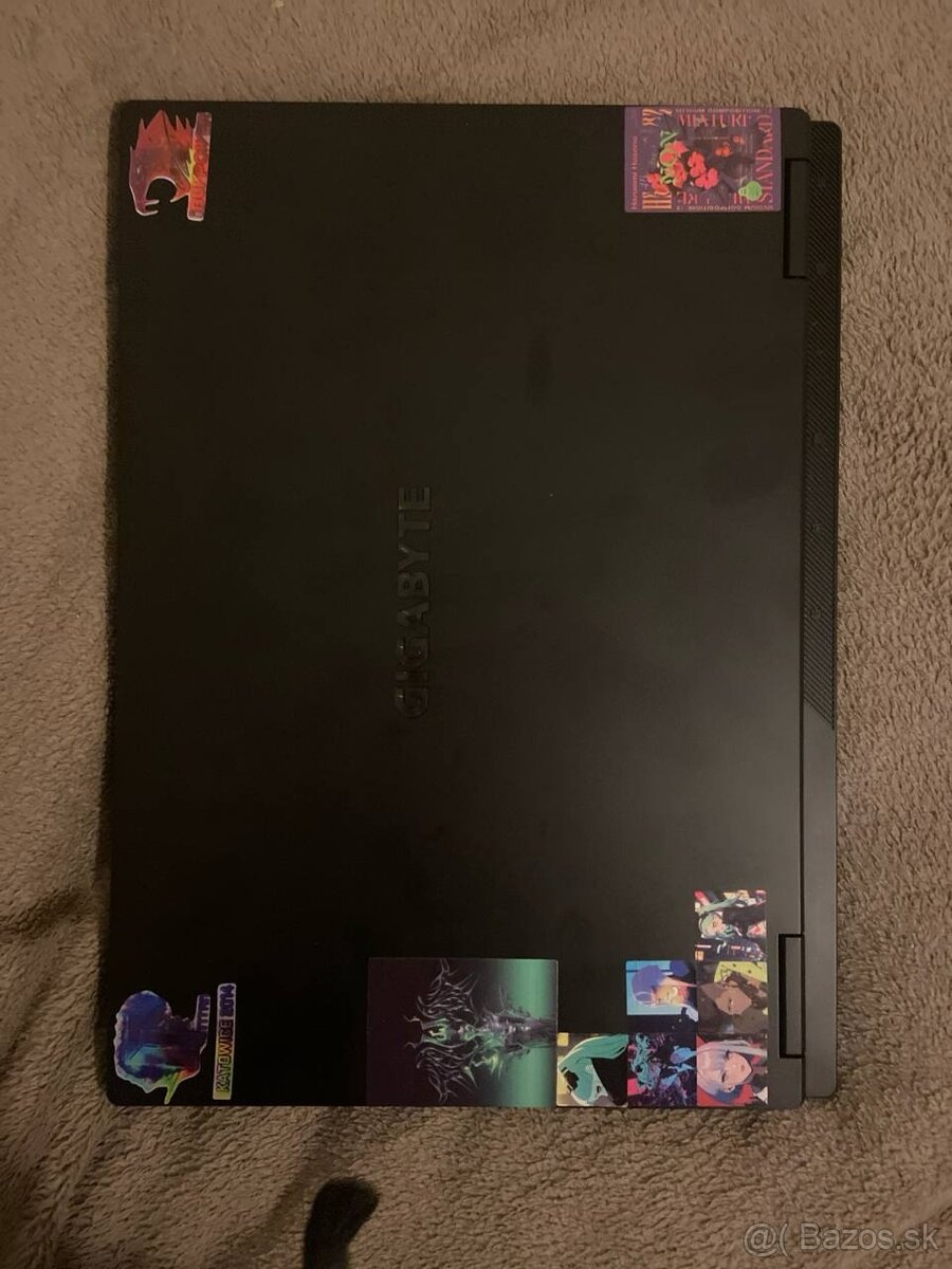 GIGABYTE GAMING A16, čierna