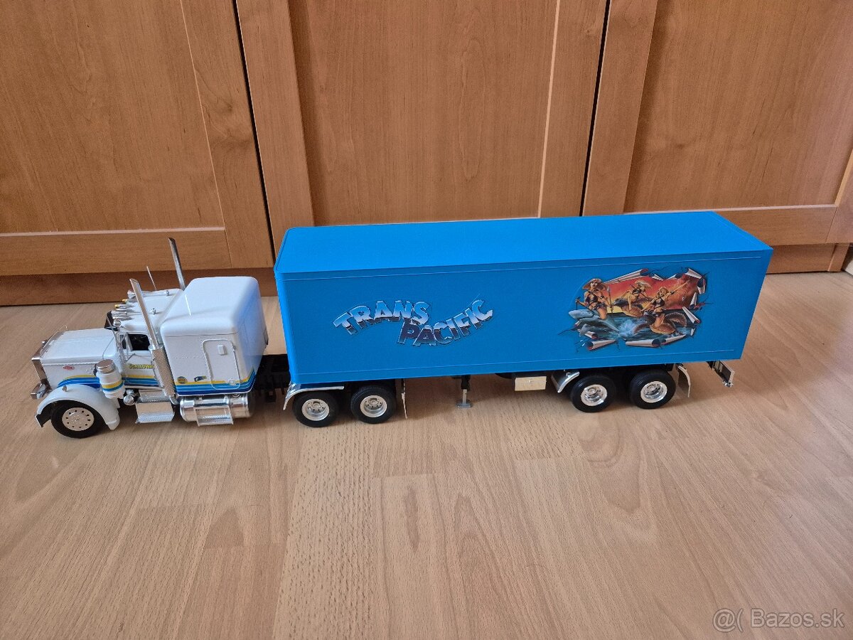 Prodám model 1:24 Peterbilt 359 s návěsem