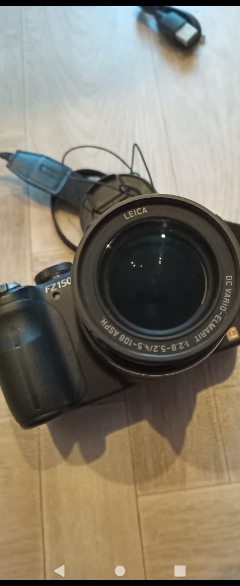 Panasonic DMC-FZ 150 /// mobil 00
