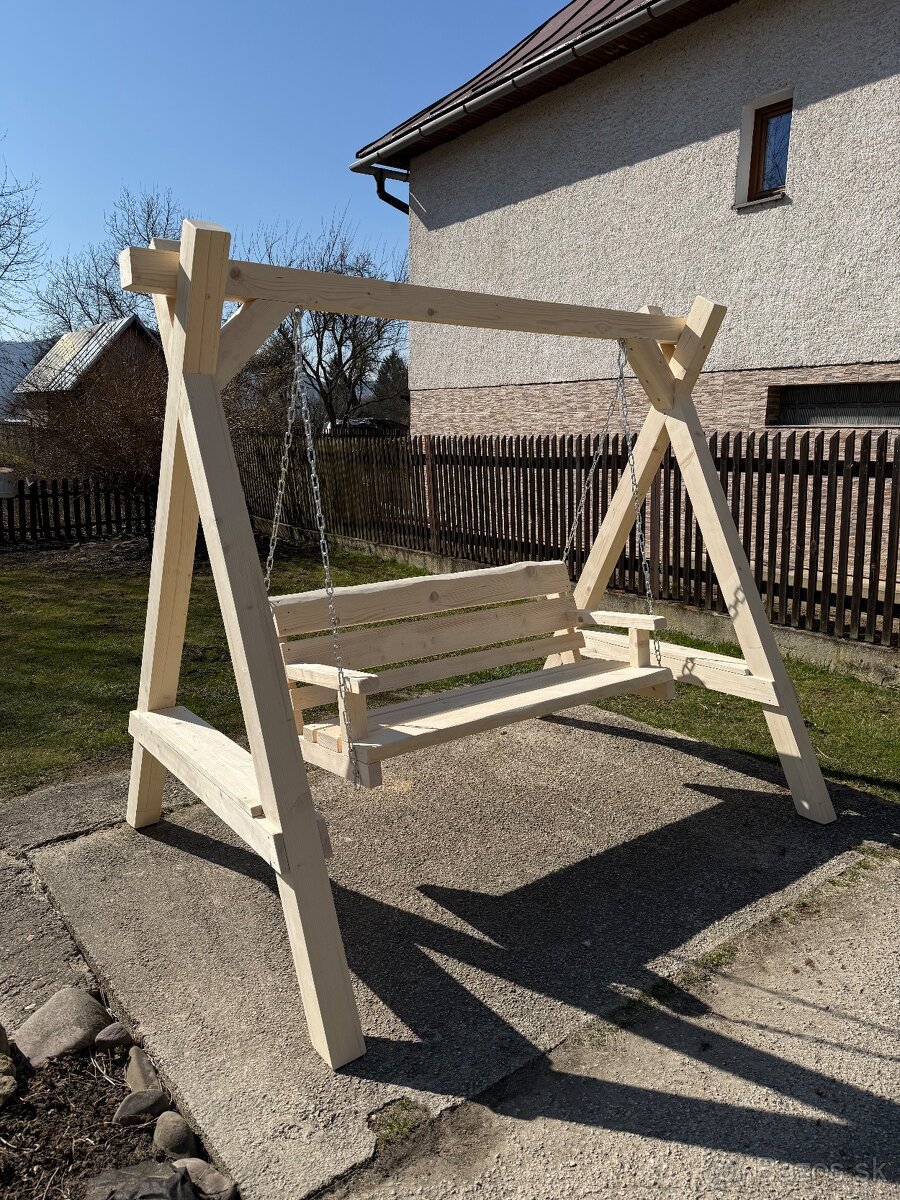 Záhradná hojdačka