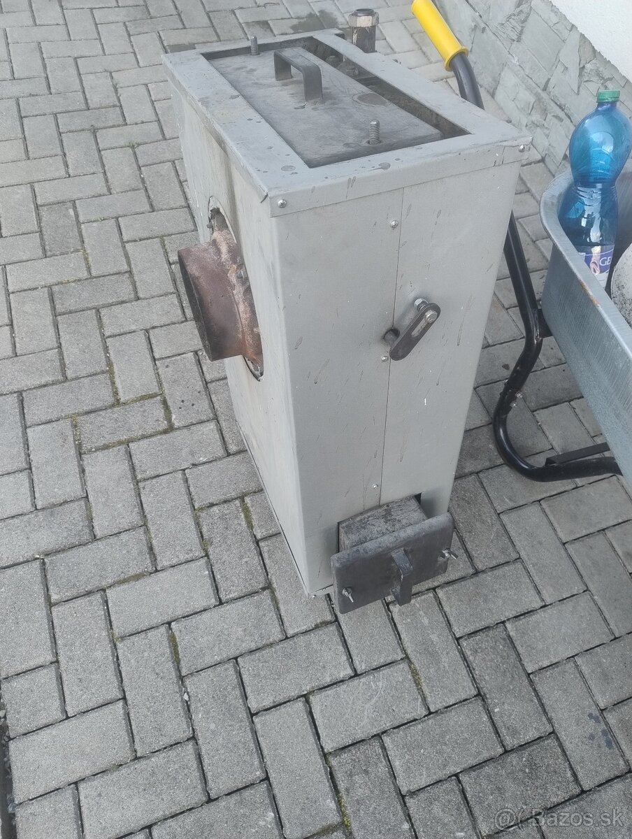 Zapecnik na vyadrus