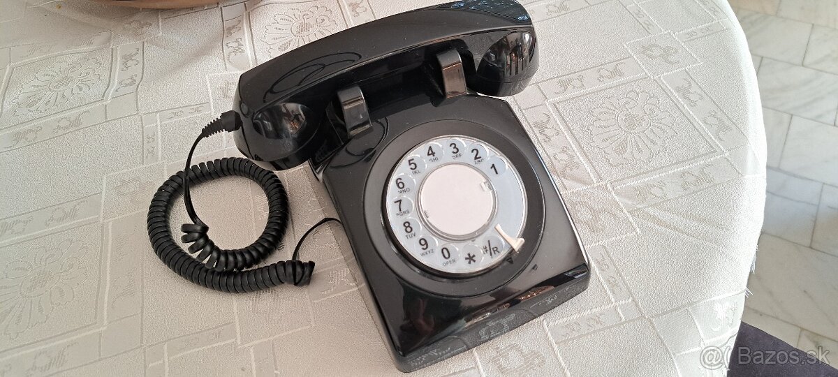 Telefón mobil / pre seniorov / vintage