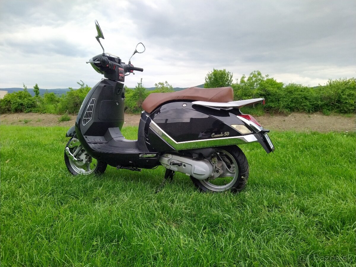 Skuter EXPLORER COMMODO 50