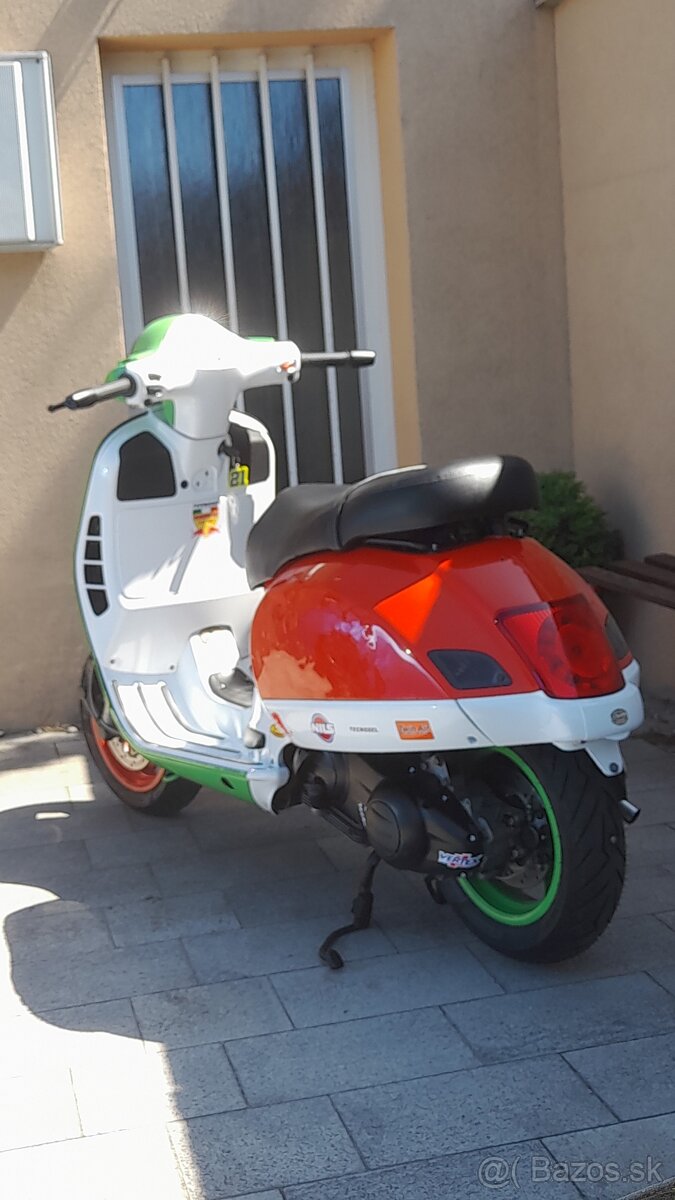 VESPA GP CUSTOM PAINT