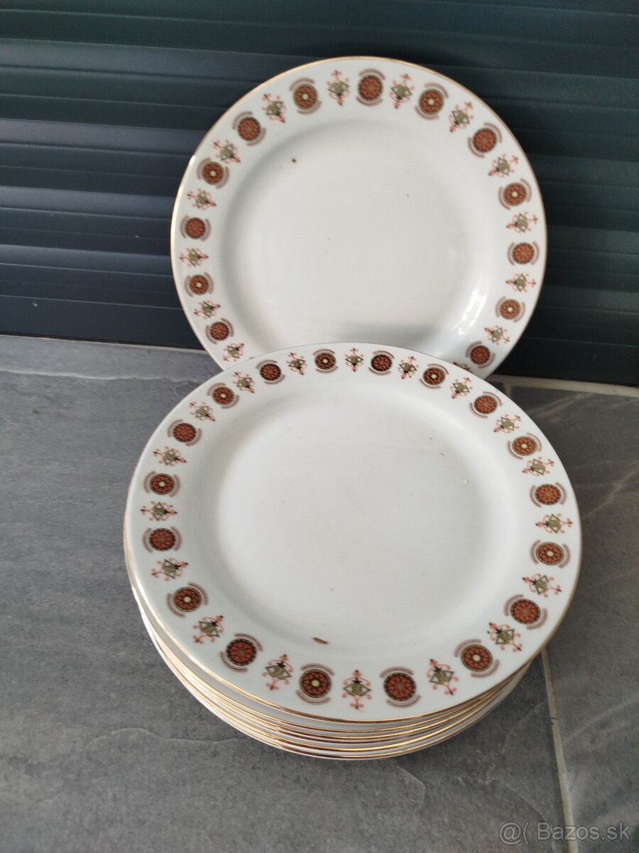 Retro taniere sklenene