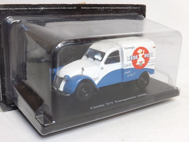 Citroen 2CV Fourgonette 1:24