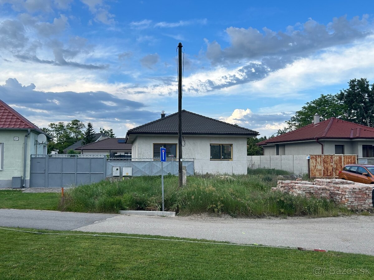 Novostavba