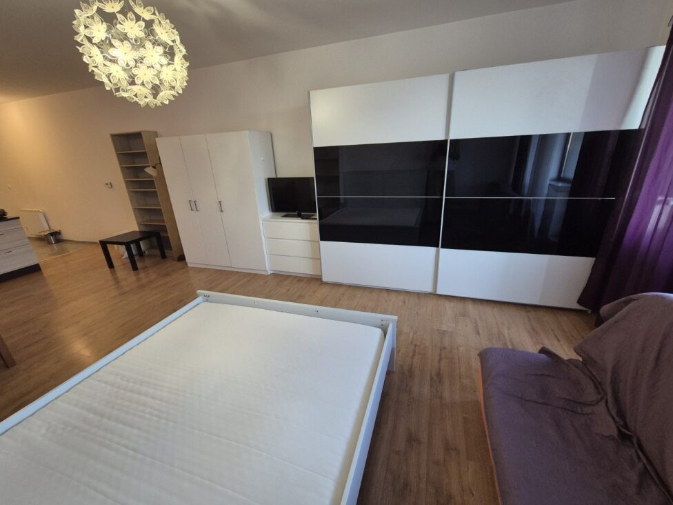 Prenájom 1 izbový byt , balkón Manhattan Račianska ul.