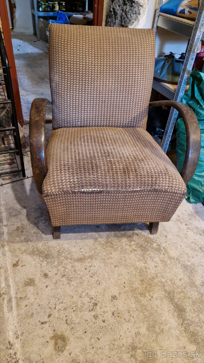 kreslo vhodné na renovaciu