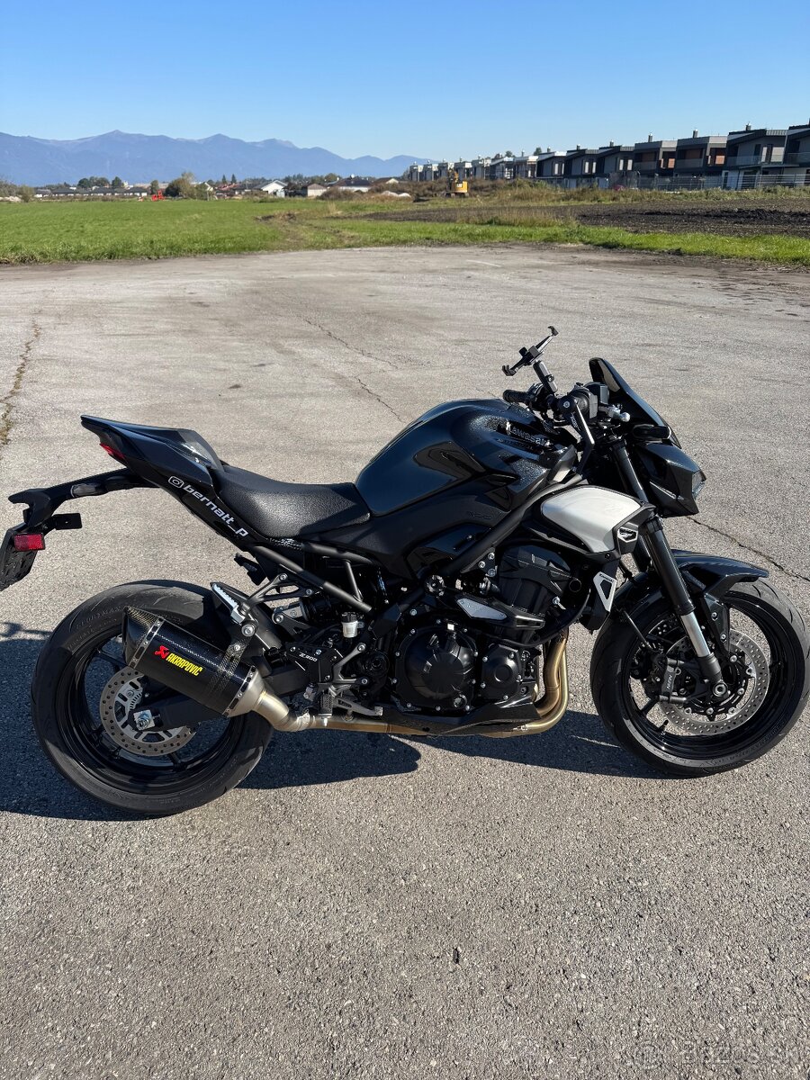 Kawasaki Z900 A2 2025 Akrapovic Záruka do 2029
