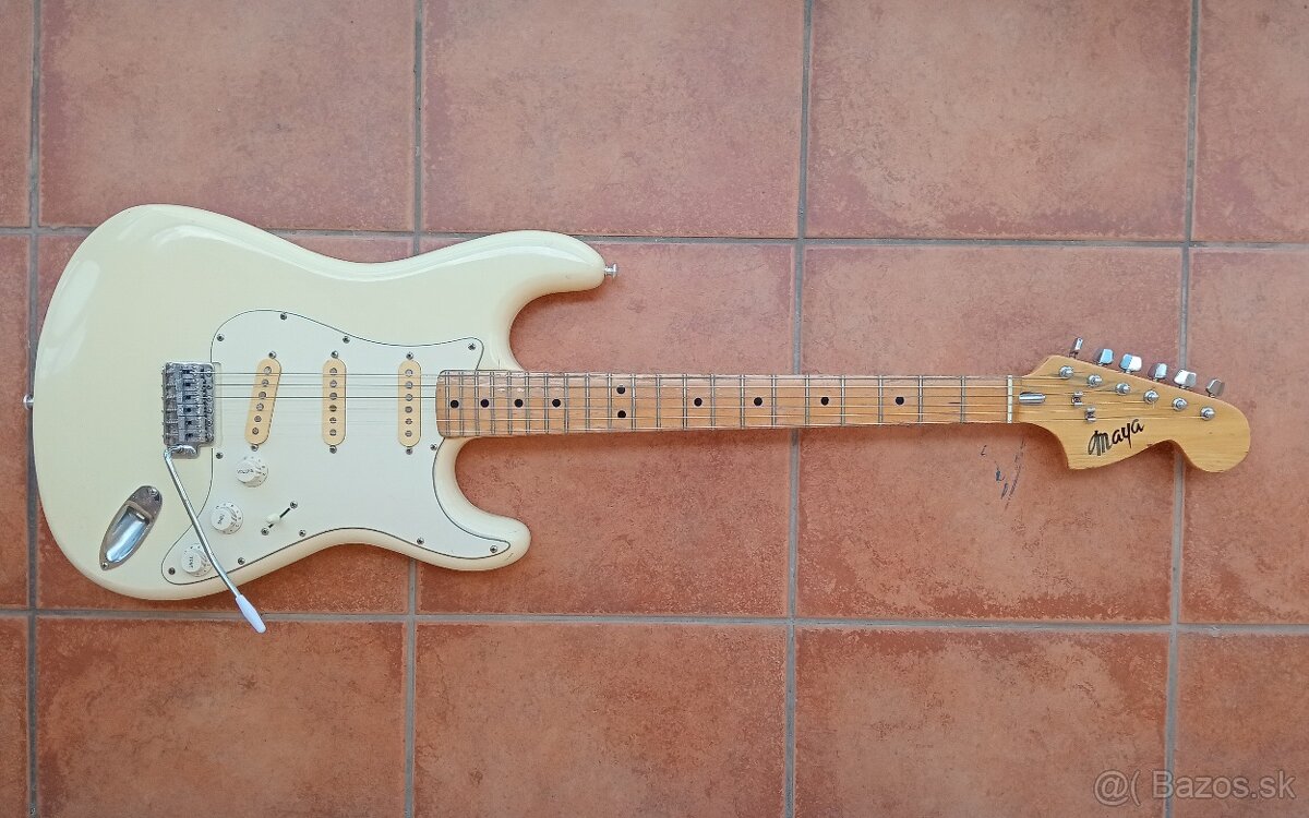 52 až 55 ročná vintage Maya Stratocaster (70. roky) - Japan