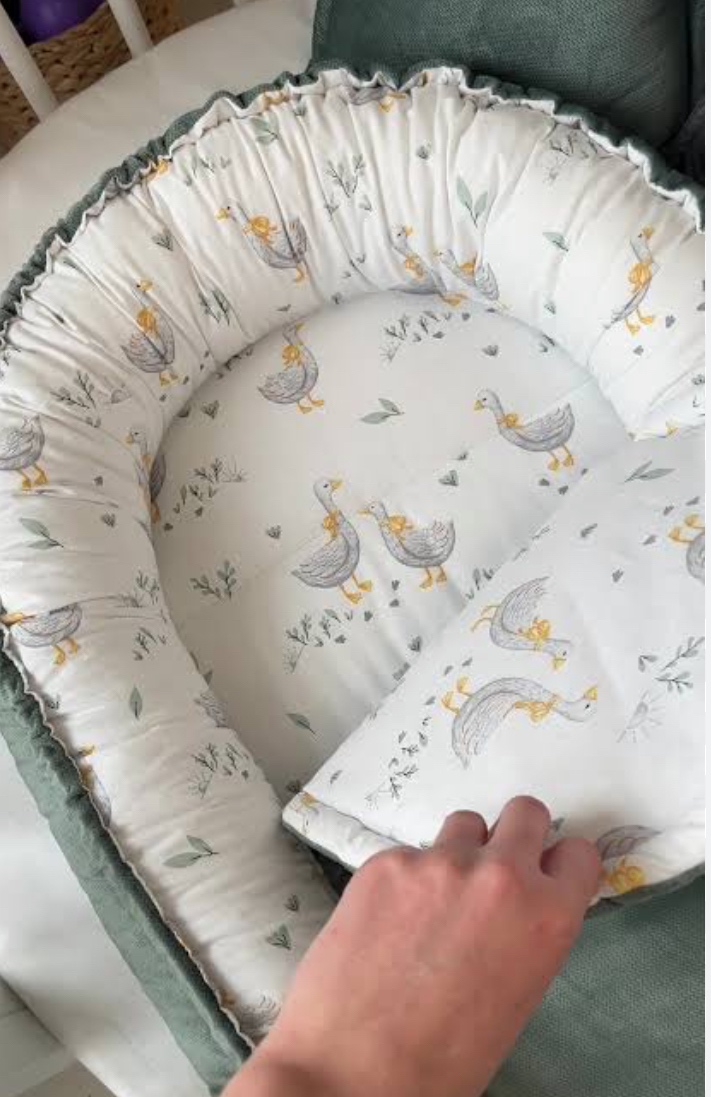 Sada do postieľky Madam Goose