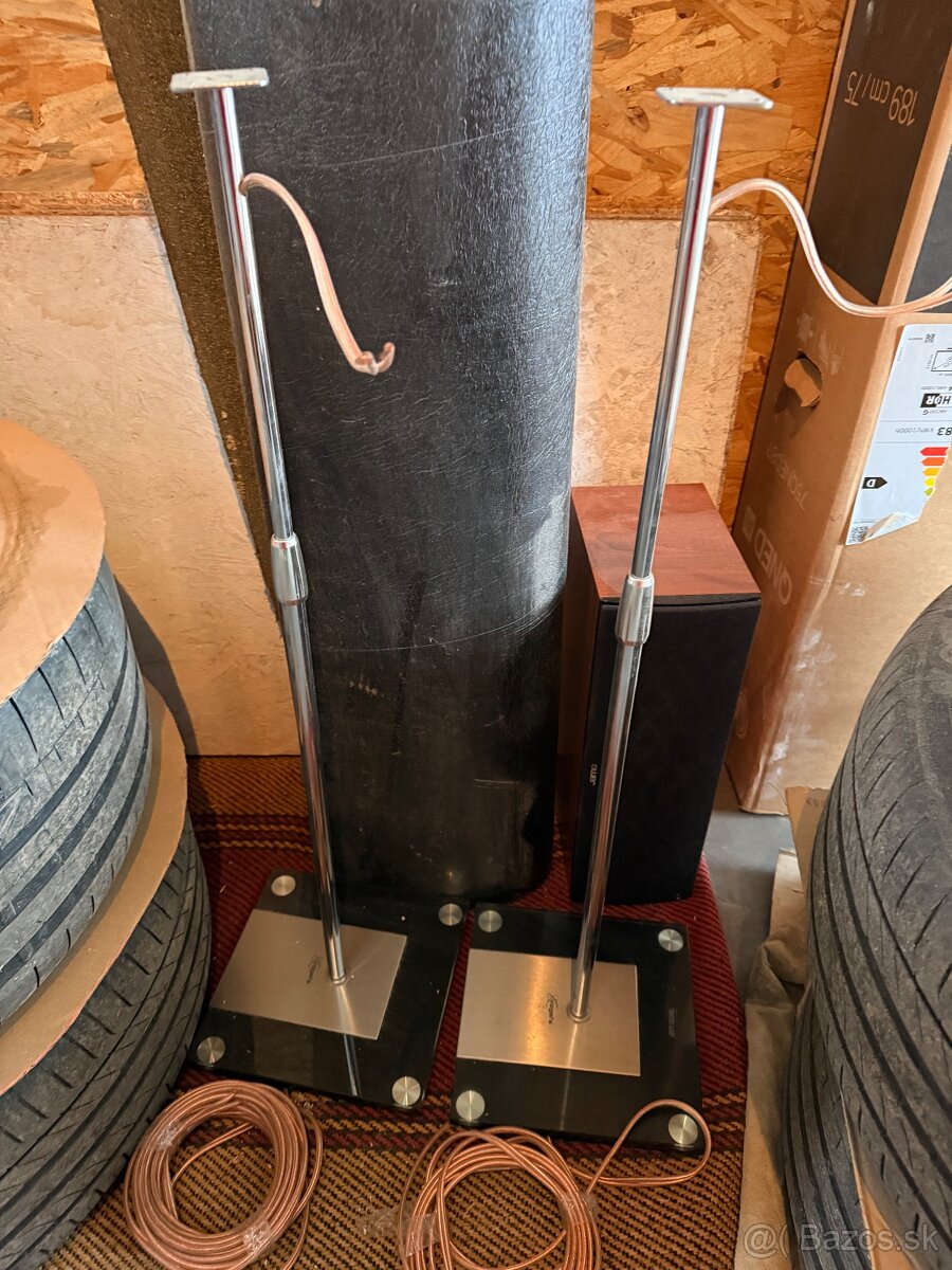 Stojany na reproduktory