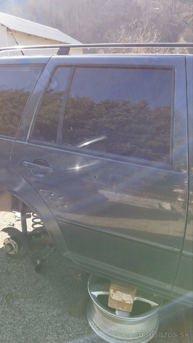 Zadné dvere Bora kombi,pravé