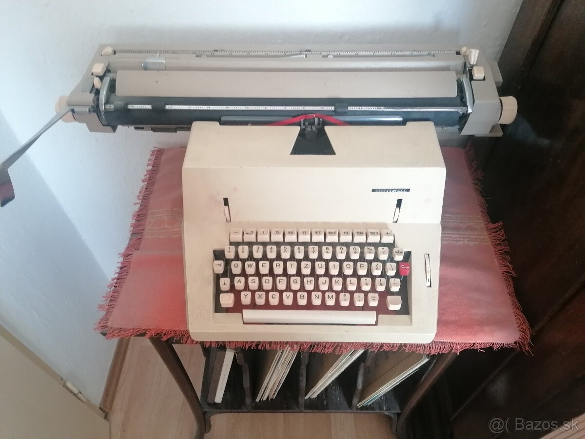 Písací stroj consul