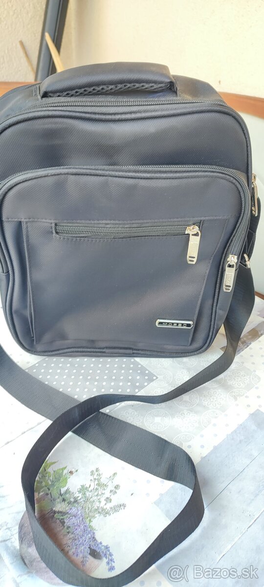 Pánska väčšia taška na plece, cross body