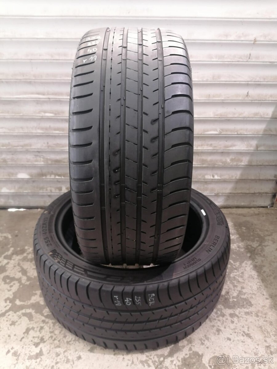 Berlín tires letné 255/40/R19