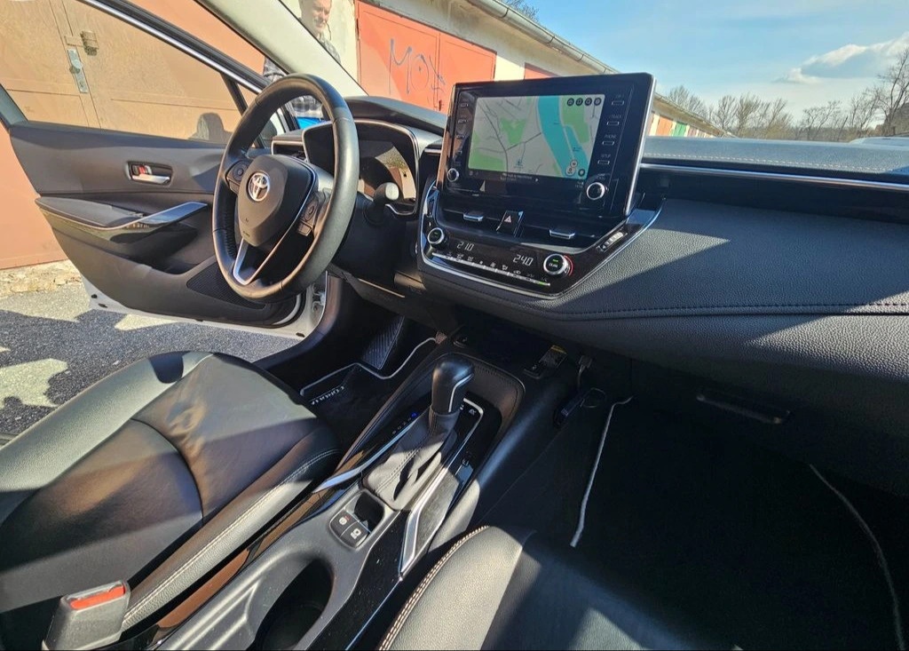 Toyota Corolla,1,8 HYBRID