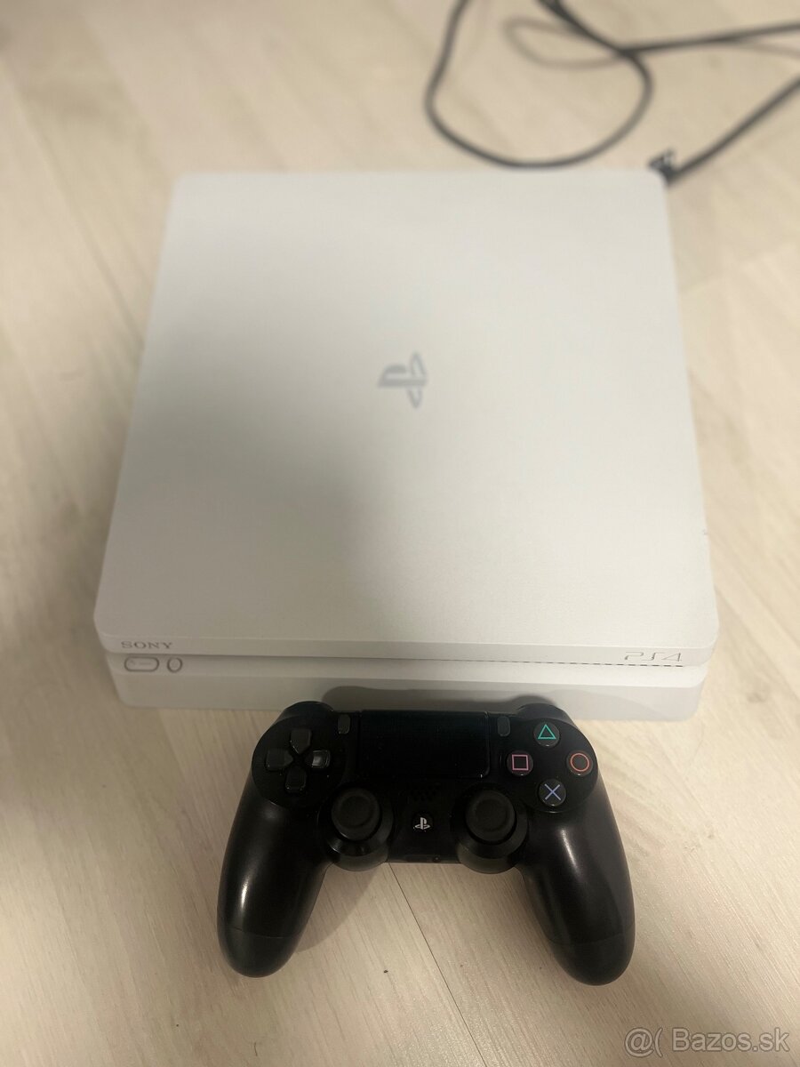 Playstation 4Slim White