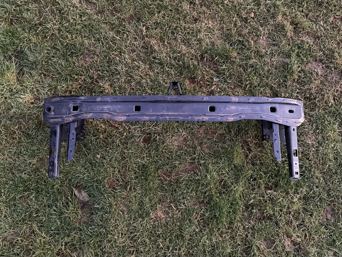 Predná výstuha Octavia 4