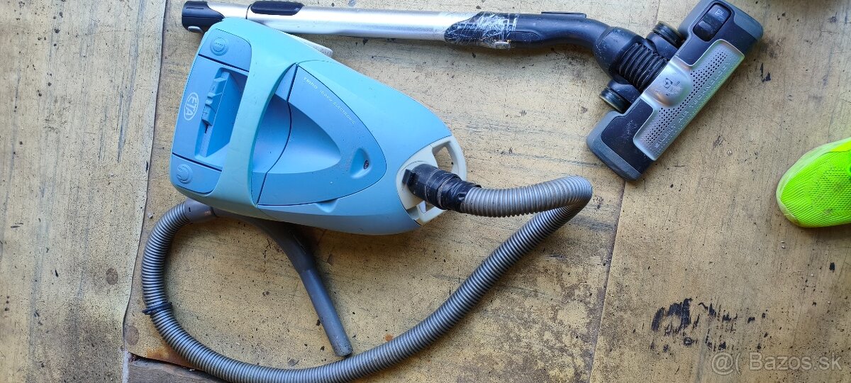 Predám vysávač ETA