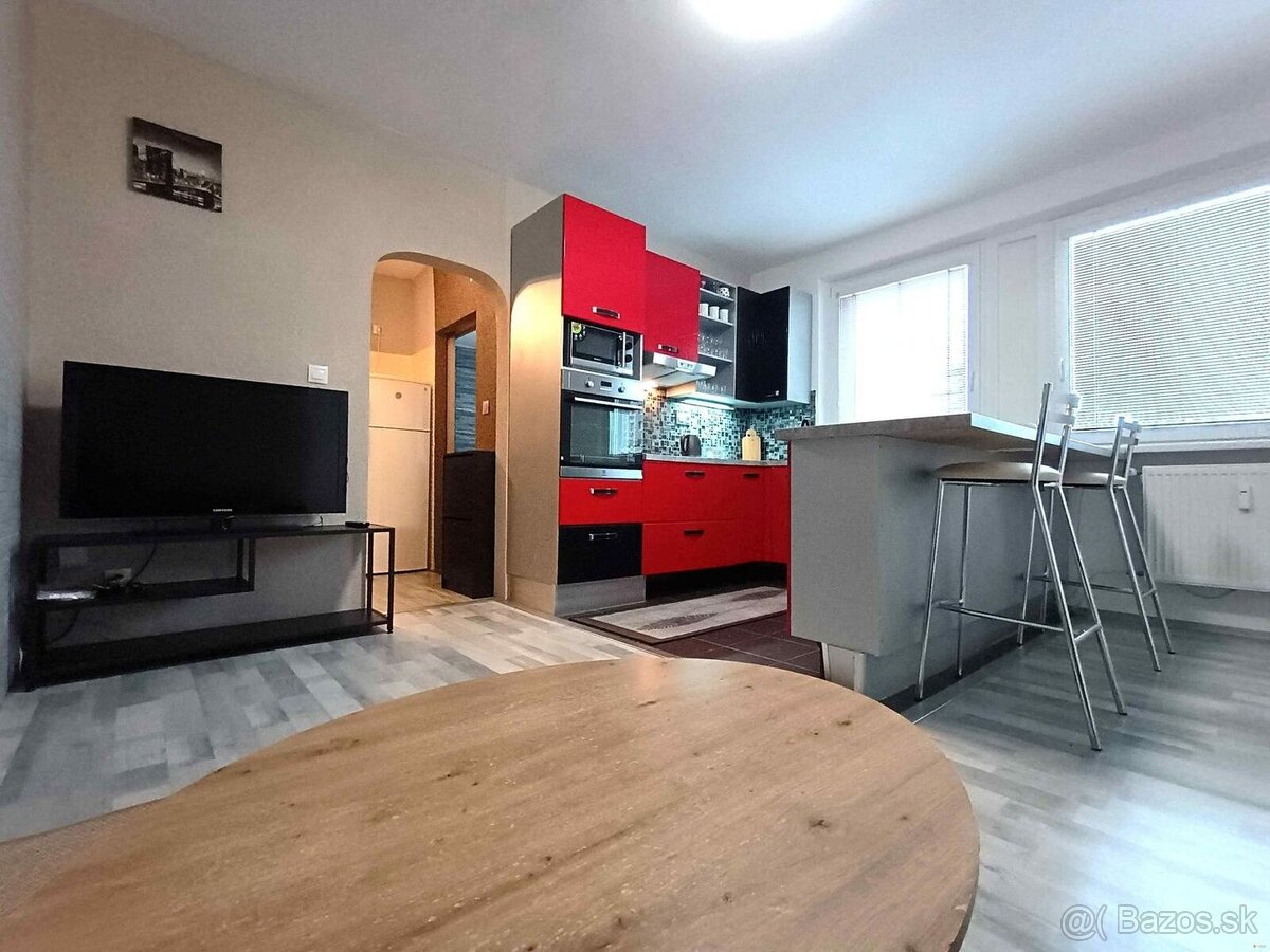 1-izbový byt vo vyhľadávanej lokalite, Nobelovo námestie, BA