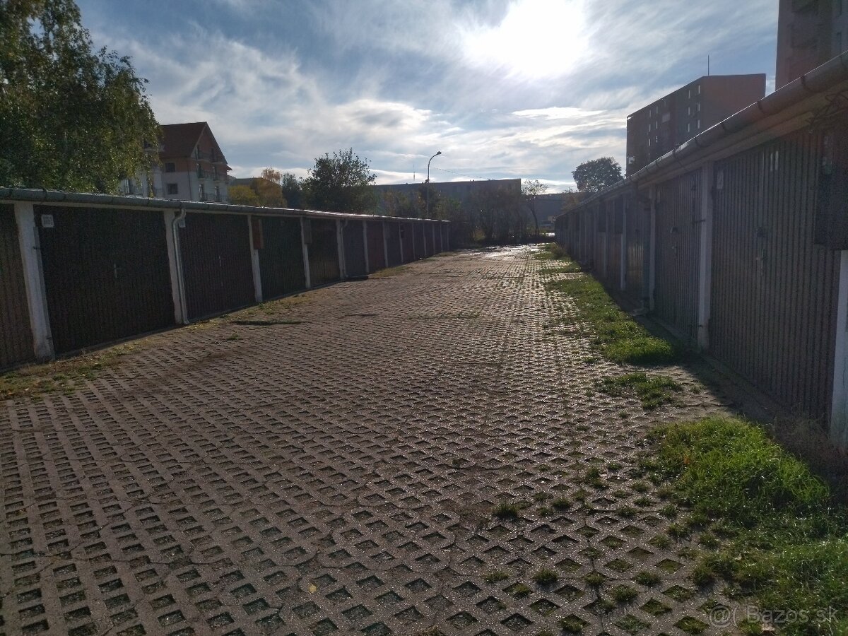 garaz v Novych Zamkoch