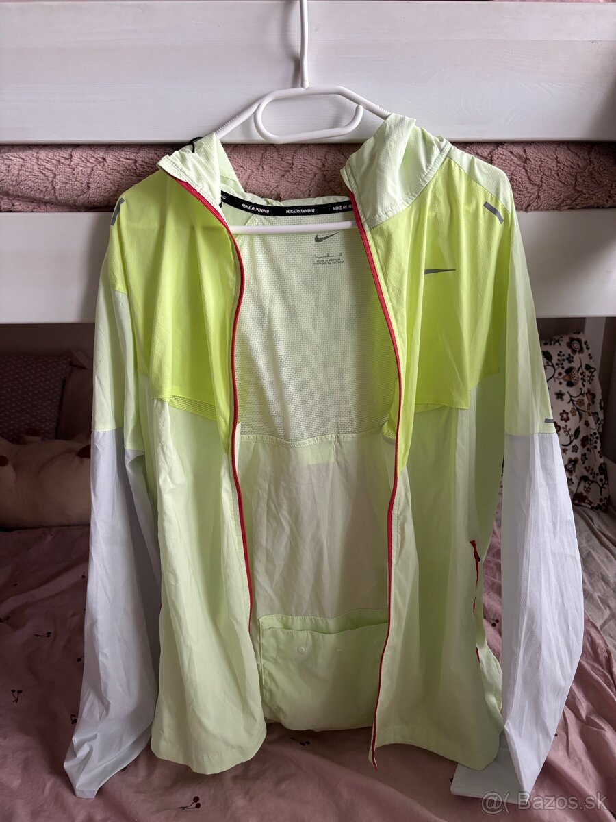 Nike bezecka bunda windrunner L