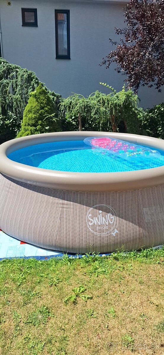 Bazén s príslušenstvom