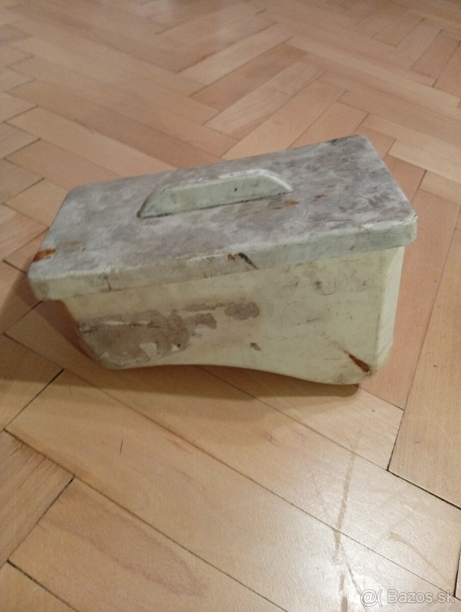 Box na náradie na Trabant