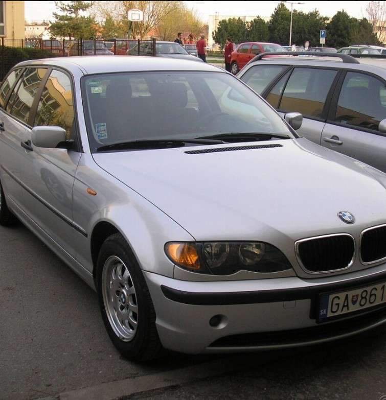 BMW 318i Touring