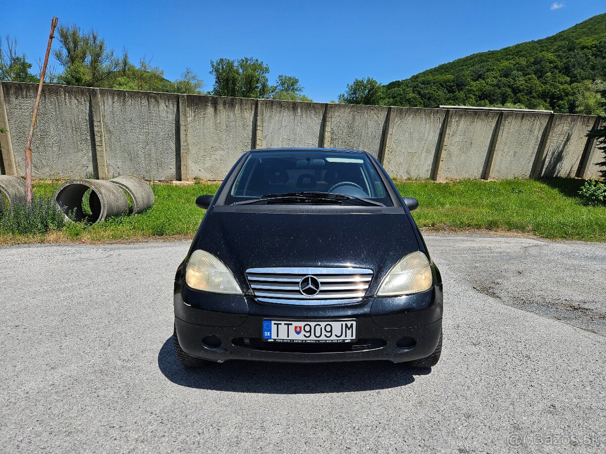 Mercedes-Benz triedaA