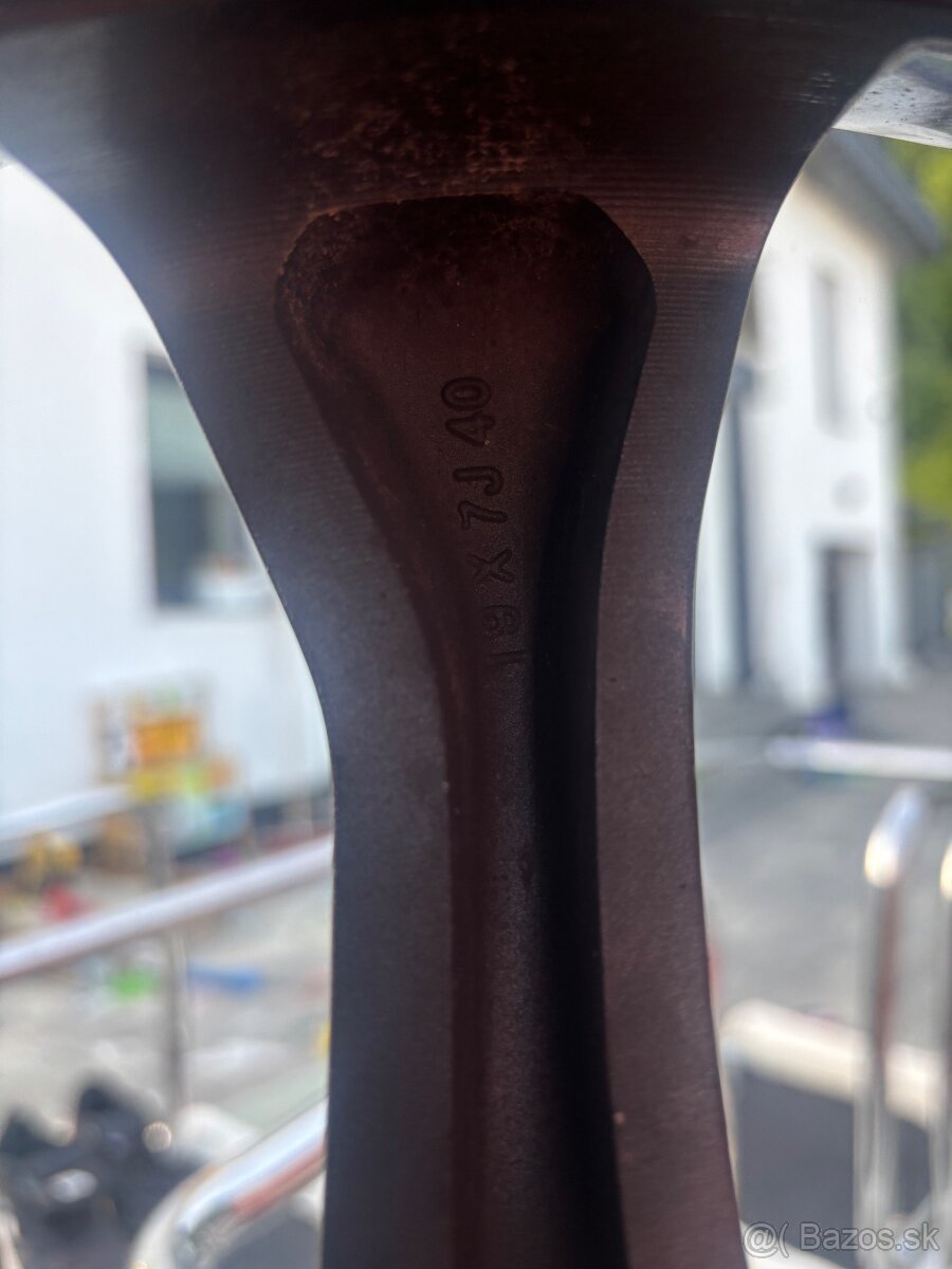 5x14,3 r19 originál Renault
