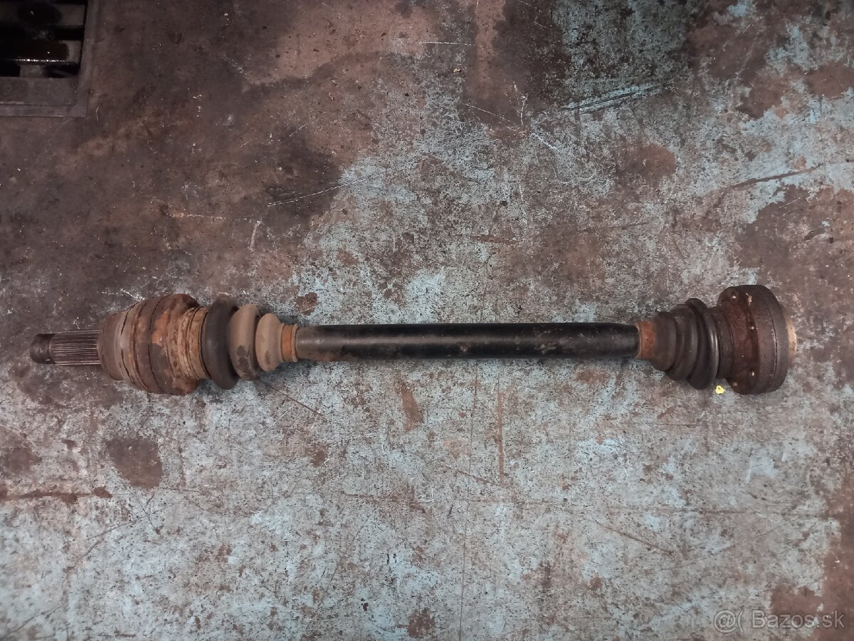 Hnací hriadeľ BMW E39