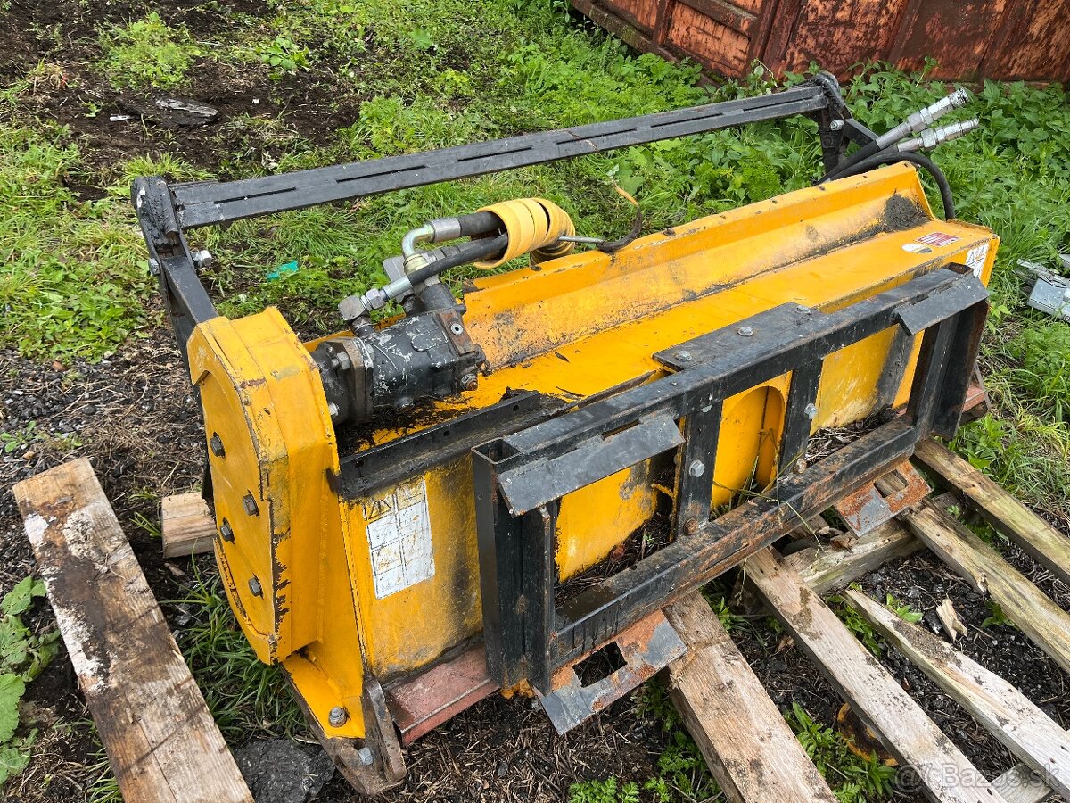 Lesný mulcovac / lesná freza