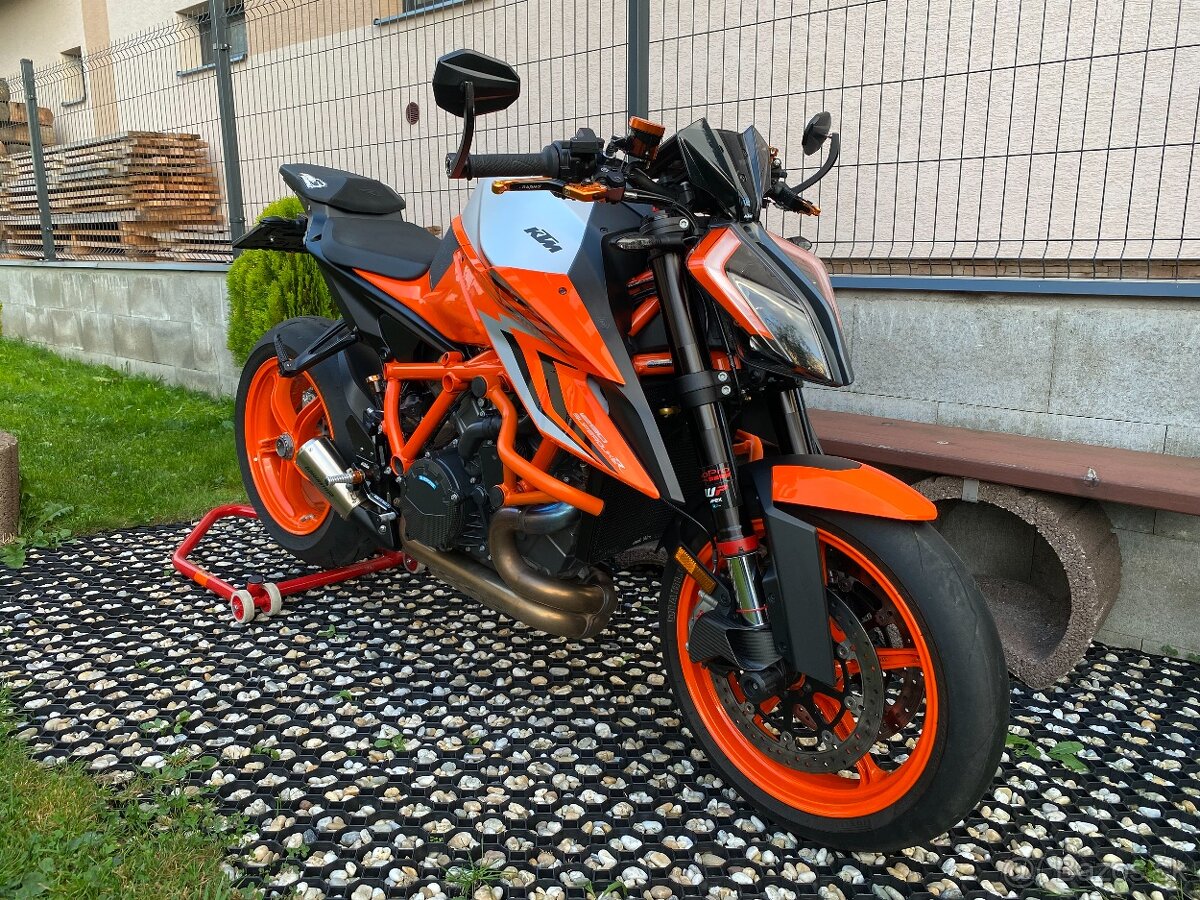 KTM Superduke 1290 2023 + Tech Pack