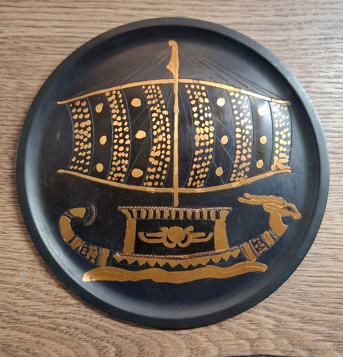 Jedinečný Vintage Kovový Tanier s Motívom Lode