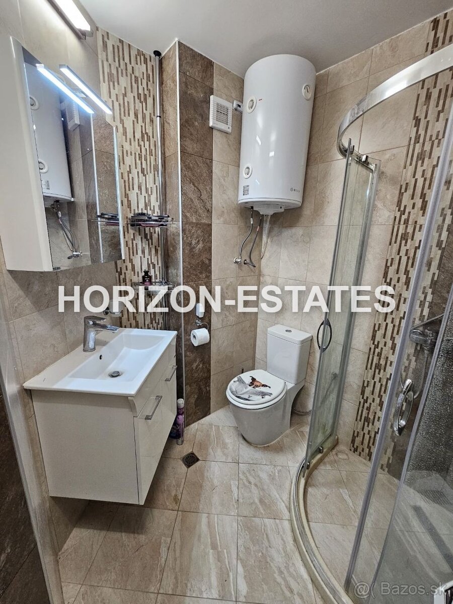 Luxusní zrekonstruovaný apartmán 3+kk (114 m²) Bulharsko