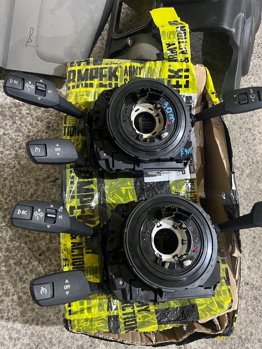 Slimak pod volant BMW e90